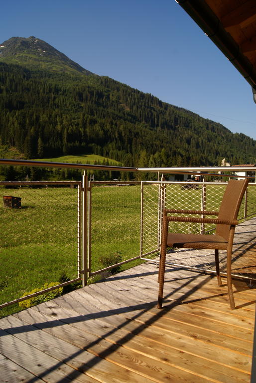 Haus Bergleben Appartement Sankt Anton am Arlberg Kamer foto
